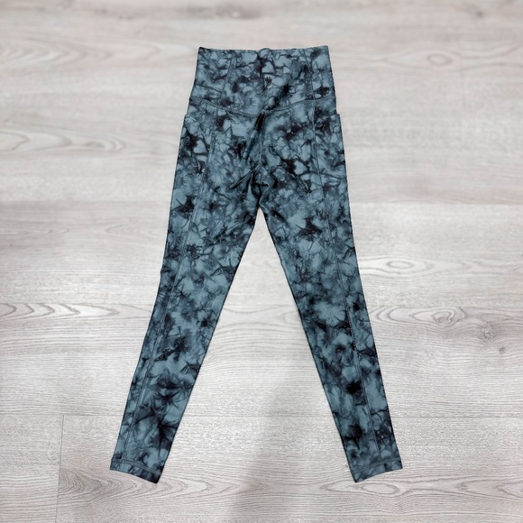 Athleta Salutation Stash Pocket II 7/8 Tight - Picture 6 of 7